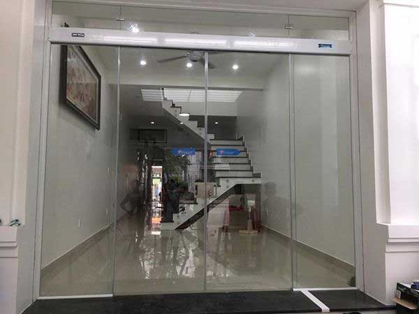 Cửa kính cường lực 2 cánh