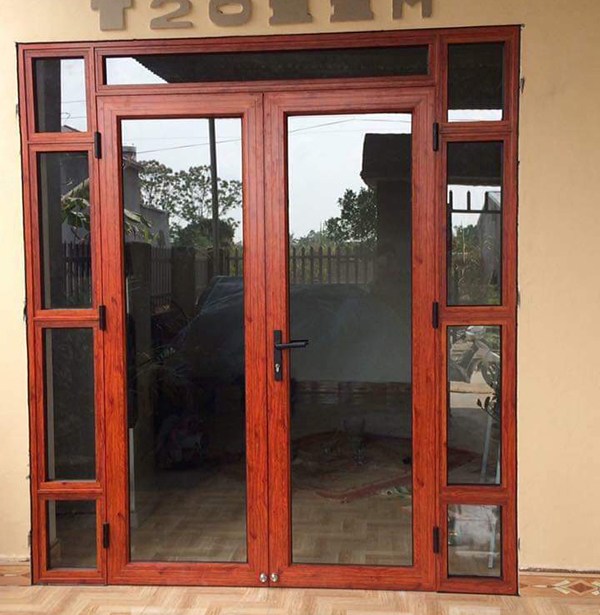 Cửa nhôm xingfa vân gỗ