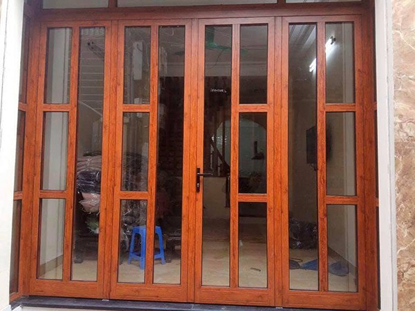 Cửa nhôm xingfa vân gỗ đẹp